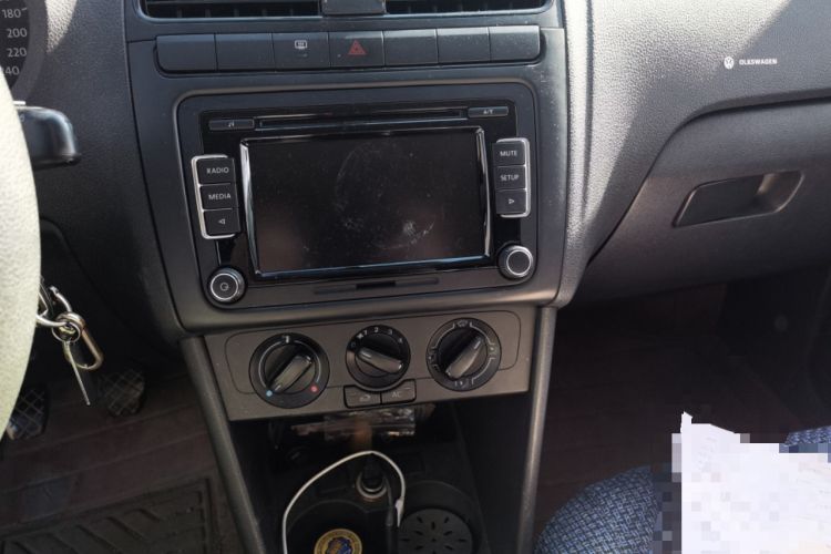 Used Volkswagen Polo 2013 1.4L Manual Fashion Edition Audio And AC Panel