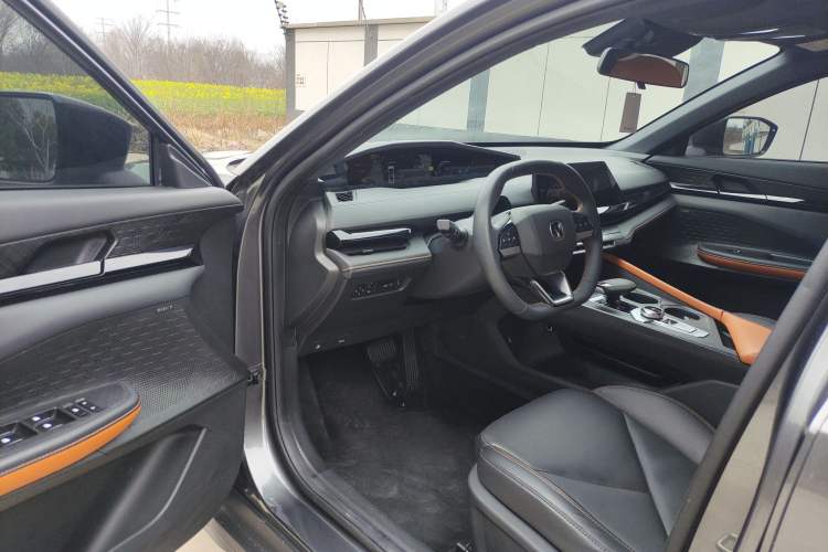 Used Changan UNI-V 2022 1.5T Smart Navigation Version
