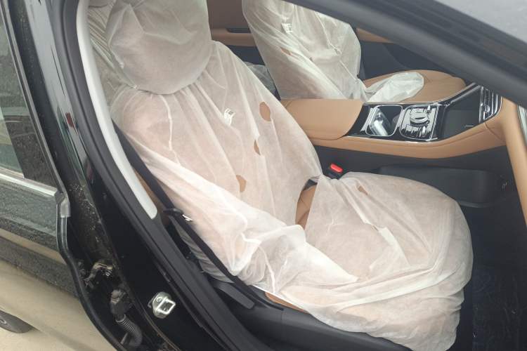 Used Geely Galaxy Stellar 6 2026 Model 125km Exploration+ Edition Right Front Seat