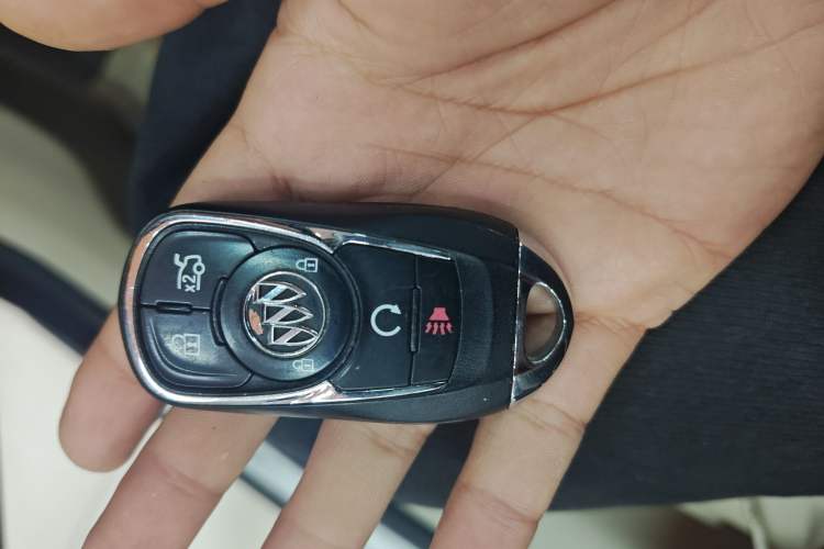 Used Buick LaCrosse 2018 28T Avenir
