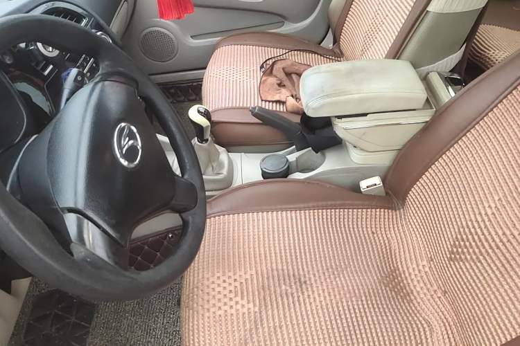 Used Soueast V3 Lingyue 2012 1.5L Manual Luxury Edition Left Front Seat