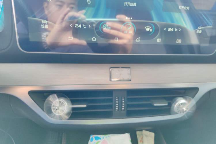 Used BYD Tang New Energy 2018 DM 2.0T All-Wheel Drive Smart Connect Elite 7-Seater China V Emission Standard