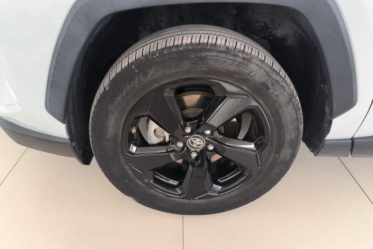 Used Toyota RAV4 2020 Dual-Engine 2.5L E-CVT 4x4 Elite PLUS Edition