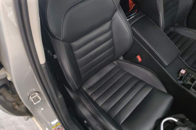 Used Skoda Superb 2016 TSI330 DSG Smart Drive Edition Right Front Seat