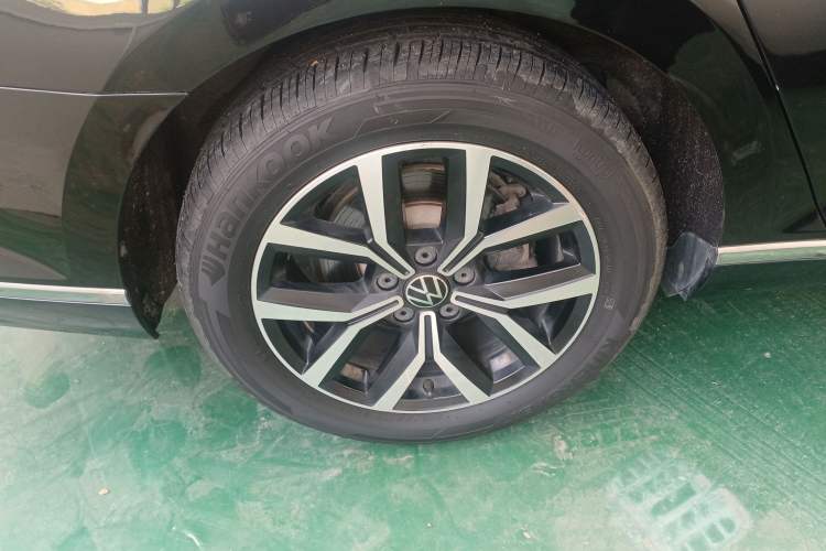 Used Volkswagen Magotan 2020 330TSI DSG Leading Model Exterior 5