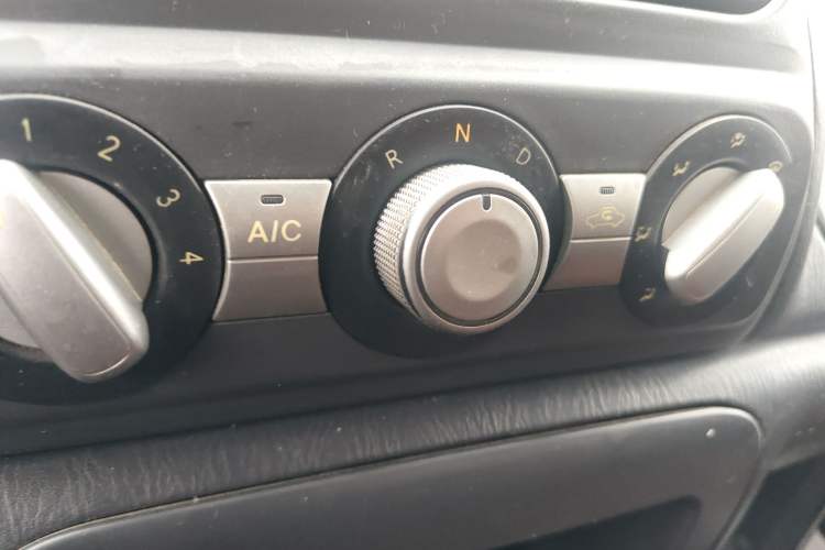 Used BAIC Changhe EV2 2019 Updated Version 10° Edition 1.8kW On-board Charger
