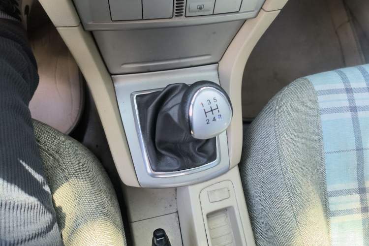 Used Ford Focus 2011 Sedan 1.8L Manual Comfort Model
