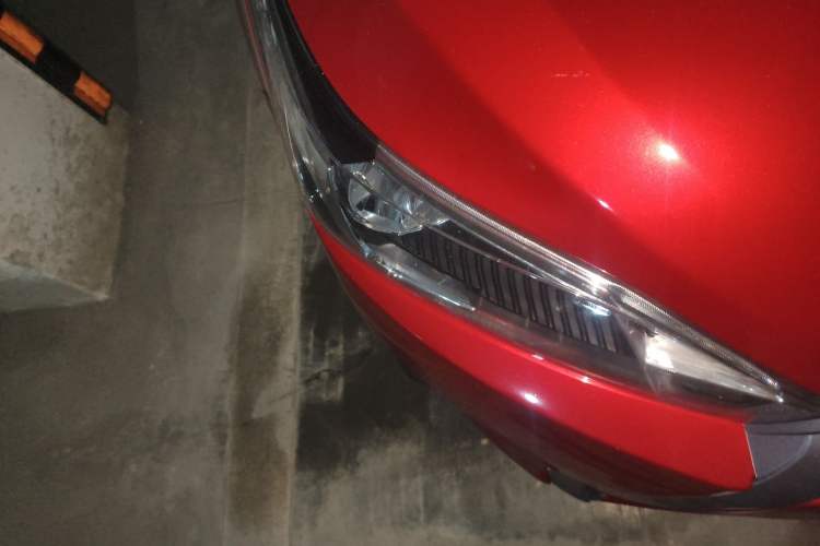 Used Toyota YARiS L Zhi Xuan 2014 1.5G Automatic Xuan Dong Edition Right Front Headlight