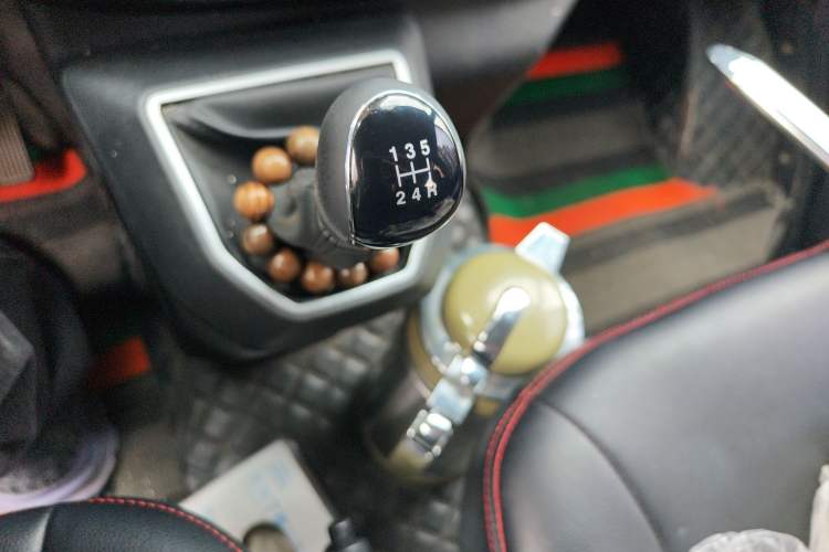 Used JMC Transit 2019 2.8T Commercial Version Short Wheelbase Mid-Roof 6-Seater China VI JX493
