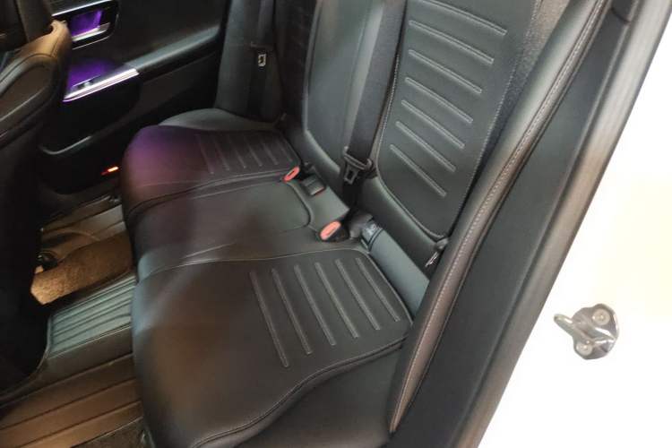 Used Mercedes-Benz C-Class 2022 Revised C 260 L Starry Night Sport Edition Left Rear Seat