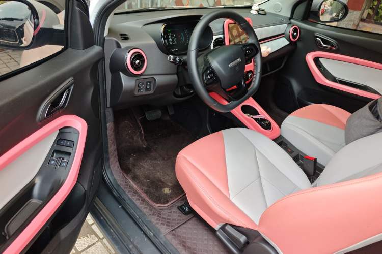 Used Chery QQ Little Ant 2022 Sweet Pink Edition Half-Sugar Version 3-Cell Lithium 30kW 301km