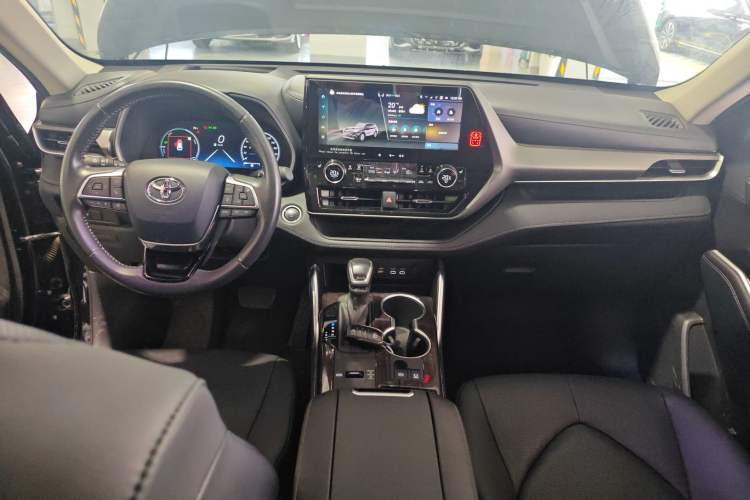 Used Toyota Highlander 2024 2.5L Smart Electric Hybrid Dual-Engine Four-Wheel Drive Prestige Version – 7 Seats
