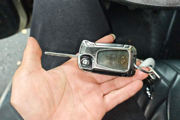 Used Roewe 350 2015 1.5L Manual Luxury Sunroof Edition