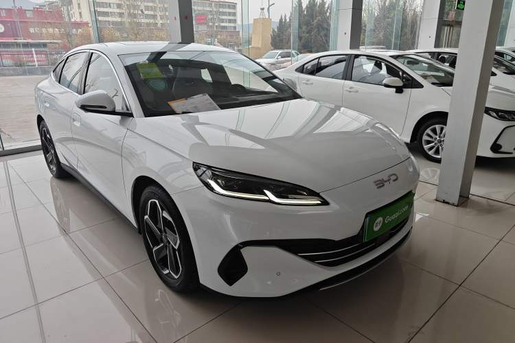 Used BYD Seal 06 New Energy 2024 DM-i 120KM Flagship Model Front Right 45 Deg