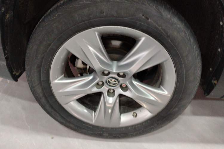 Used Toyota Highlander 2018 2.0T Four-Wheel Drive Luxury Version 7 Seats China VI Standard
