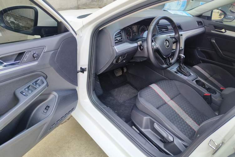 Used Volkswagen Lamando 2021 230TSI DSG Fashion Edition
