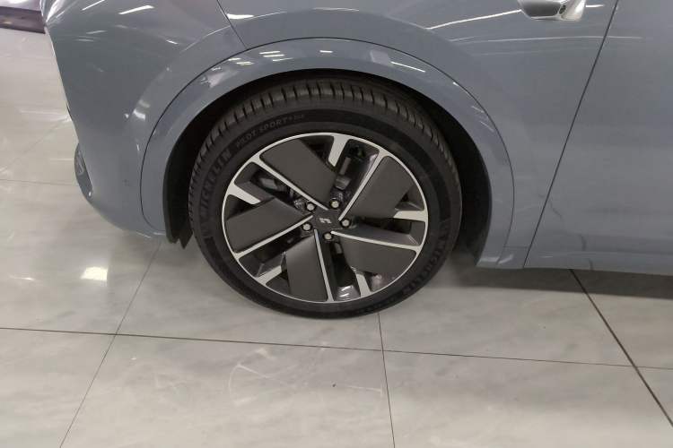 Used Li Auto L7 2025 Max Smart Refresh Edition
