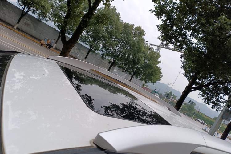 Used Geely Auto GX7 2015 Sports Edition 2.0L Automatic Luxury Upgrade Version China V Standard