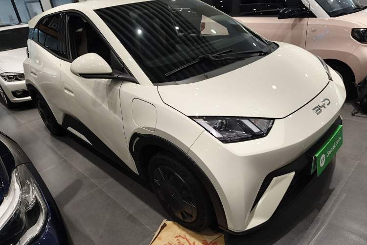 Used BYD Seagull 2024 Honor Edition 305km Dynamic Version Front Right 45 Deg