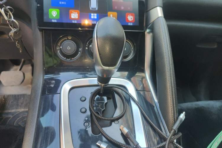 Used Peugeot 3008 2015 2.0L Automatic Classic Edition