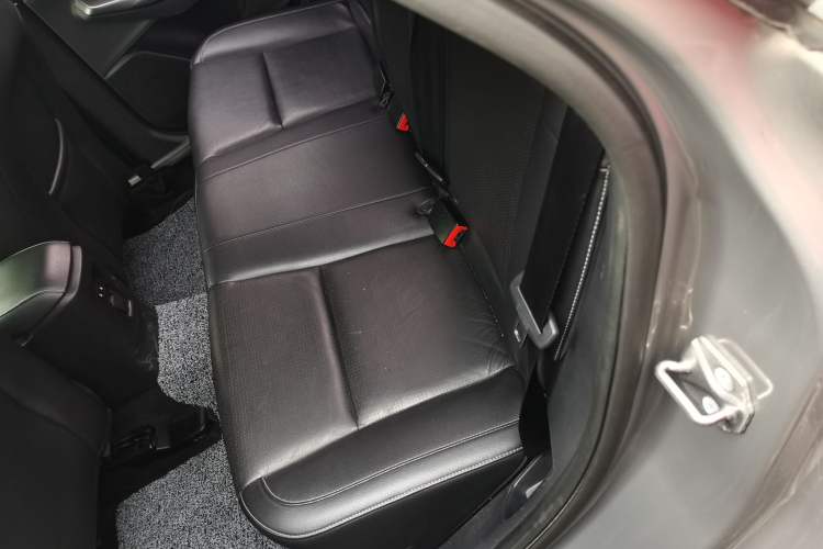 Used Ford Escort 2015 1.5L Automatic Fashion Model
