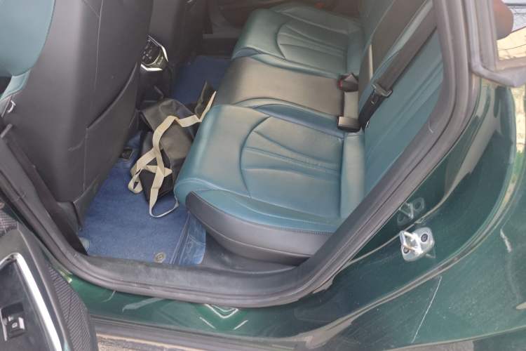 Used MG 7 2023 2.0T Automatic Hunter Luxury Edition Left Rear Seat