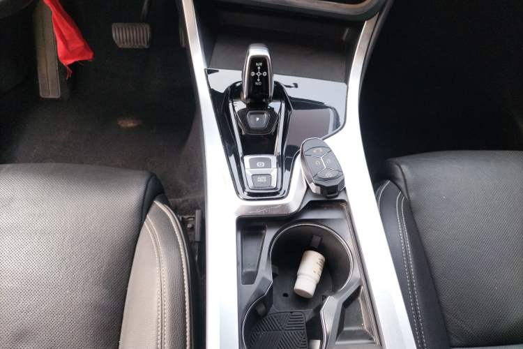 Used Lynk & Co 01 2019 2.0T Two-Wheel-Drive Pro Version China VI Standard