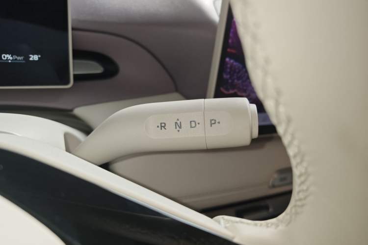 Used MG 4 EV 2026 Model 437 Composed Edition Gear Lever