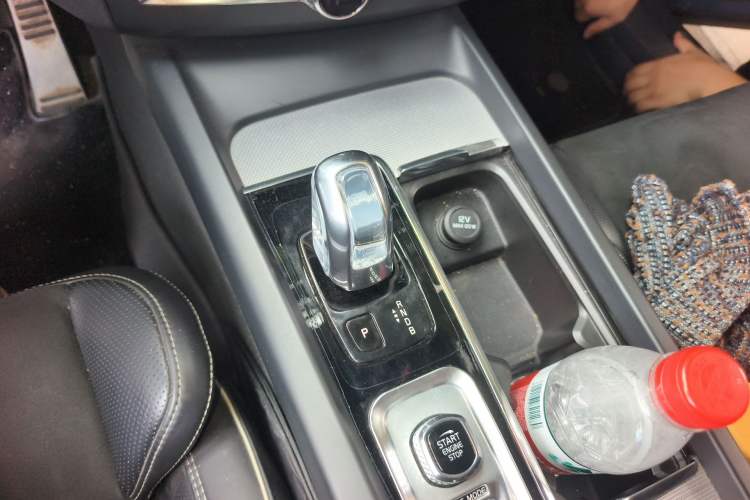 Used Volvo XC60 New Energy 2019 T8 E-Drive Hybrid Intelligent Luxury Sport Edition China V Standard Gear Lever