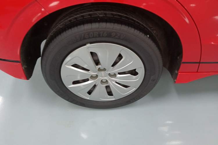 Used BYD e2 2021 Comfort Model Exterior 5