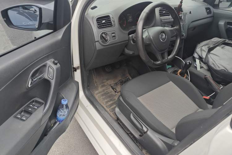 Used Volkswagen Polo 2016 1.4L Manual Fashion Model
