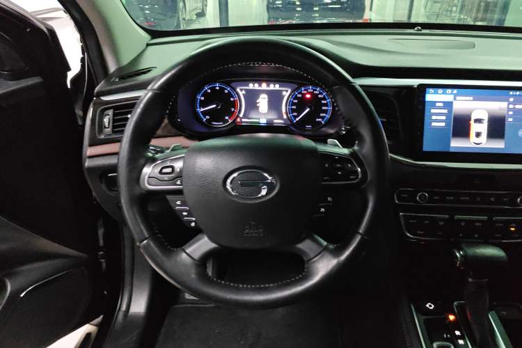 Used GAC Trumpchi GS8 2017 320T Two-Wheel Drive Luxury Smart Connectivity Version (7 Seats)
