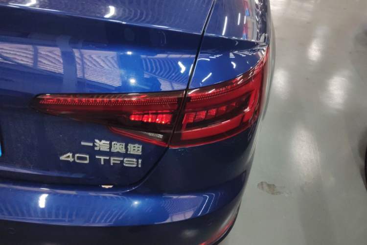Used Audi A4L 2019 40 TFSI Ambition China VI Right Rear Taillight