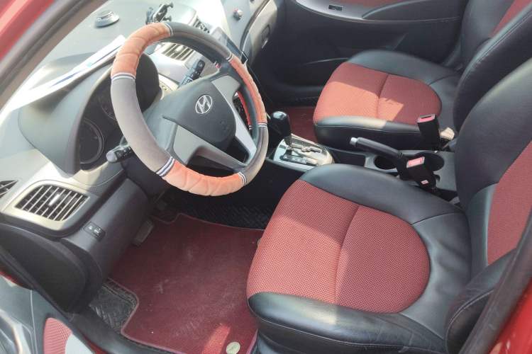 Used Hyundai Verna Ray 2014 1.4L Automatic GLX Left Front Seat