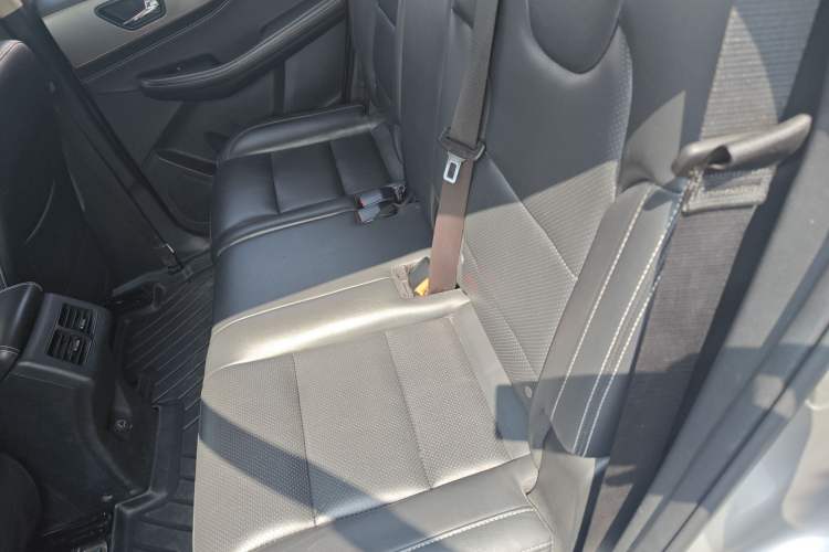 Used Dongfeng Fengon S560 2018 1.8L Manual Urban Model 5 Seats
