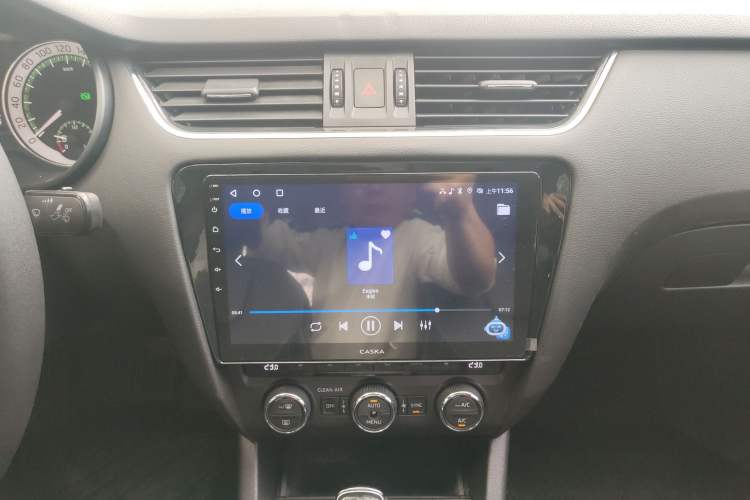 Used Skoda Octavia 2018 TSI280 DSG Flagship Edition Audio And AC Panel