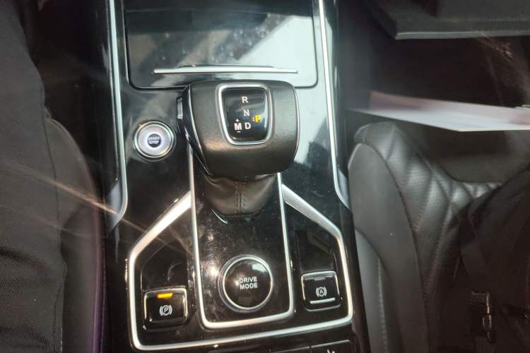 Used Hongqi HS5 2022 Revised Version 2.0T Smart Connect Flagship Edition
