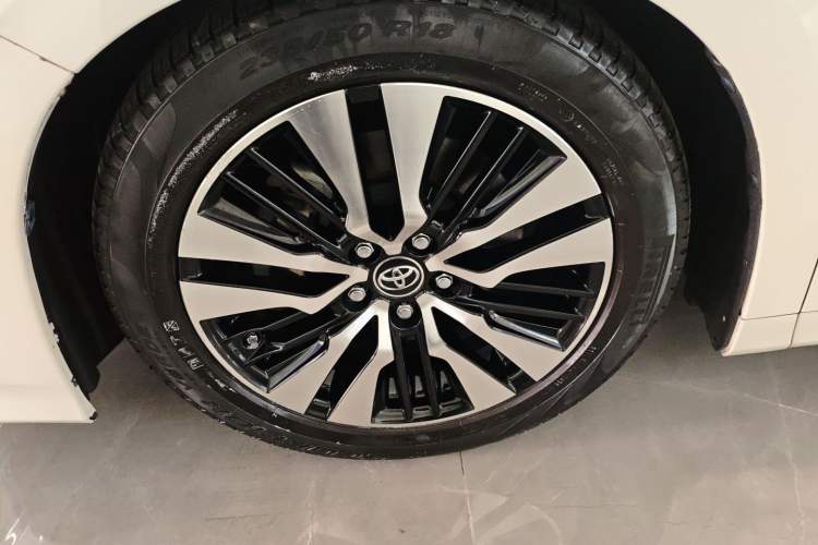 Used Toyota Alphard 2019 Dual-Engine 2.5L Prestige Edition
