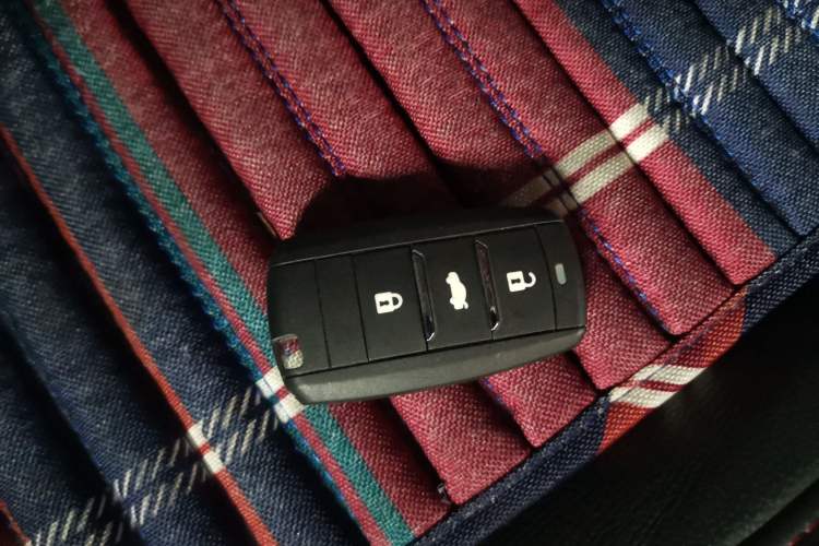 Used CHANGAN CS75 2017 Shangkui Edition 1.5T Automatic Fengxiang Model
