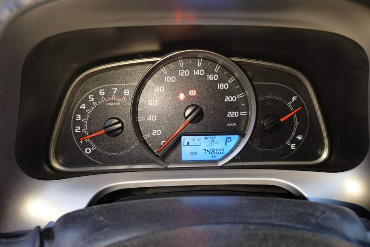 Used Toyota RAV4 2016 2.0L CVT Two-Wheel Drive Fashion Edition China V Standard Instrument Cluster