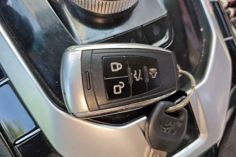 Used BAIC Beijing EU5 2018 R500 Smart Wind Edition