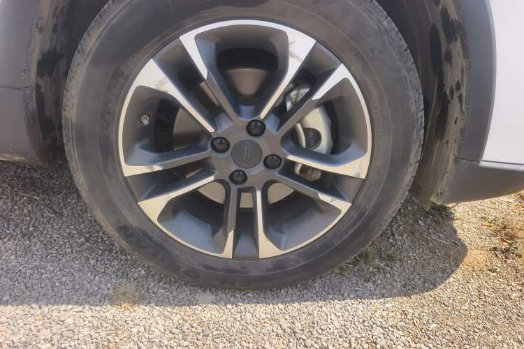 Used Geometry EX3 Kung Fu Cow 2021 Tough Bull Cow Right Front Wheel Hub