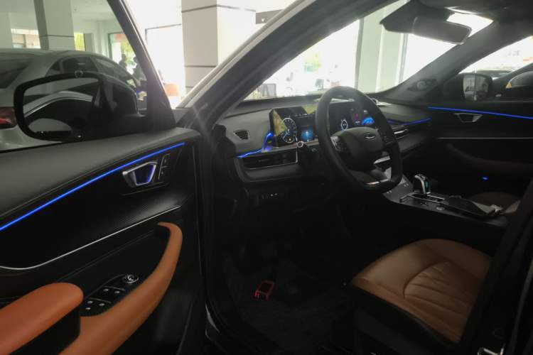 Used Chery Tiggo 8 PLUS 2021 290TGDI DCT Luxury Edition Driver Seat