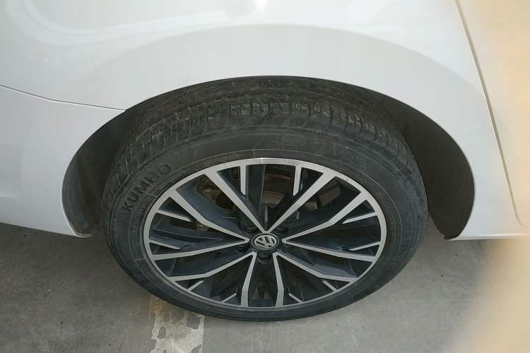 Used Volkswagen Bora 2019 Bora Legend 1.5L Automatic Leading Model China VI Standard Right Rear Wheel Hub