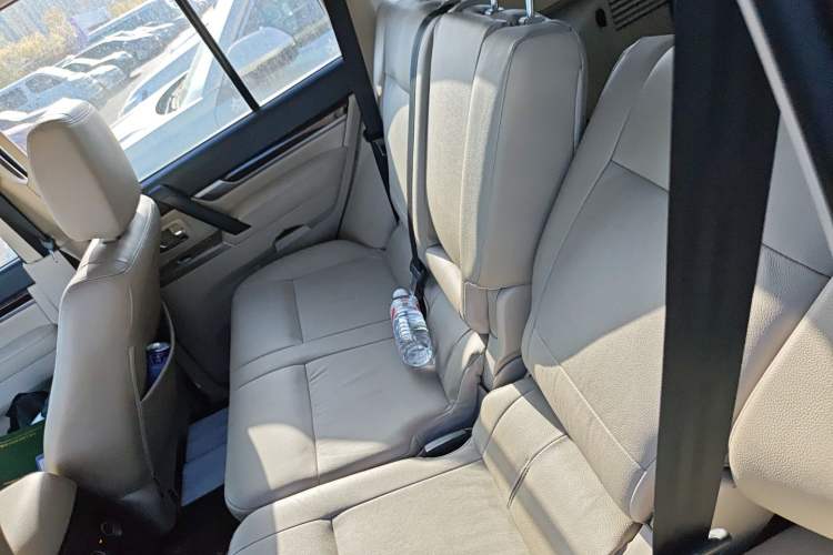 Used Mitsubishi Pajero  Left Rear Seat