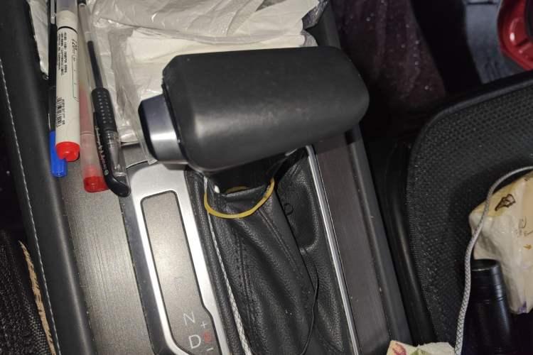 Used CHANGAN CS35PLUS 2019 1.4T DCT Smart Connect Blue Whale Edition Gear Lever