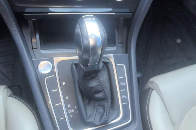 Used Volkswagen Golf 2017 230TSI Automatic Luxury Million-Vehicle Commemorative Edition