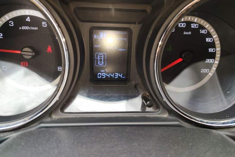 Used Dongfeng Aeolus A60 2016 1.5L Manual Luxury Model
