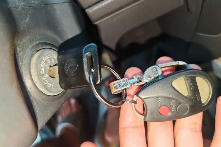 Used Dongfeng Ruichi 2015 2.5T Elite Edition Diesel Two-Wheel Drive Luxury ZD25TCI
