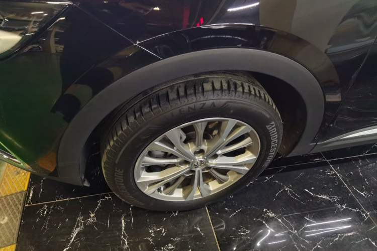 Used Buick Envision 2022 Encore Plus 652T Five-Seat Luxury Model